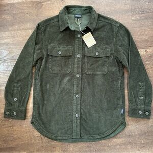 Patagonia Women’s Corduroy Overshirt Jacket in Pine Needle Green